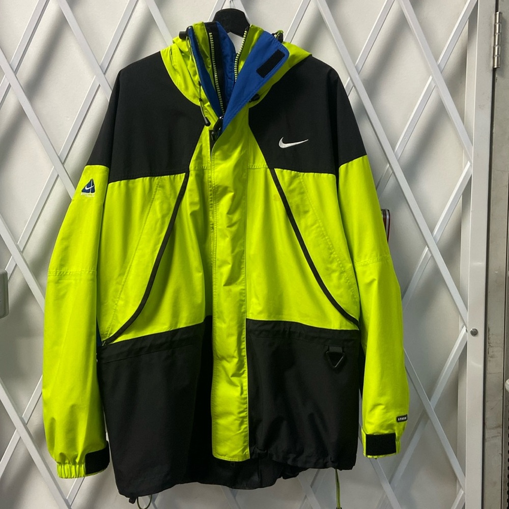 Nike ACG Windbreaker - L